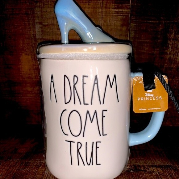 NIP RAE DUNN “A DREAM COME TRUE” Mug with GLASS-SLIPPER topper NWT - Picture 1 of 6